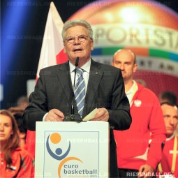 Eventball auf Eröffnungsfeier der Rolli-Basketball EM