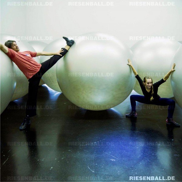 Aufblasbarer 200 cm Ball im deutschen Hygiene-Museum